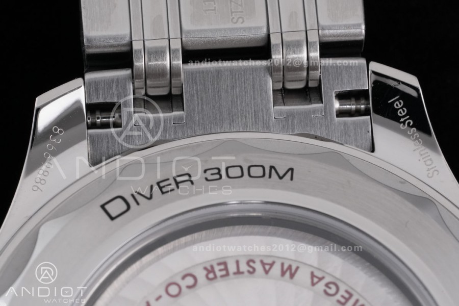 Seamaster Diver 300M Black Ceramic Bezel V4 VSF 1:1 Best Edition White Dial On SS Bracelet Super Clone Asian 8806