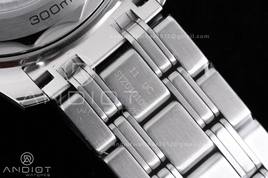 Seamaster Diver 300M Green Ceramic Bezel V4 VSF 1:1 Best Edition Green Dial On SS Bracelet Super Clone Asian 8806