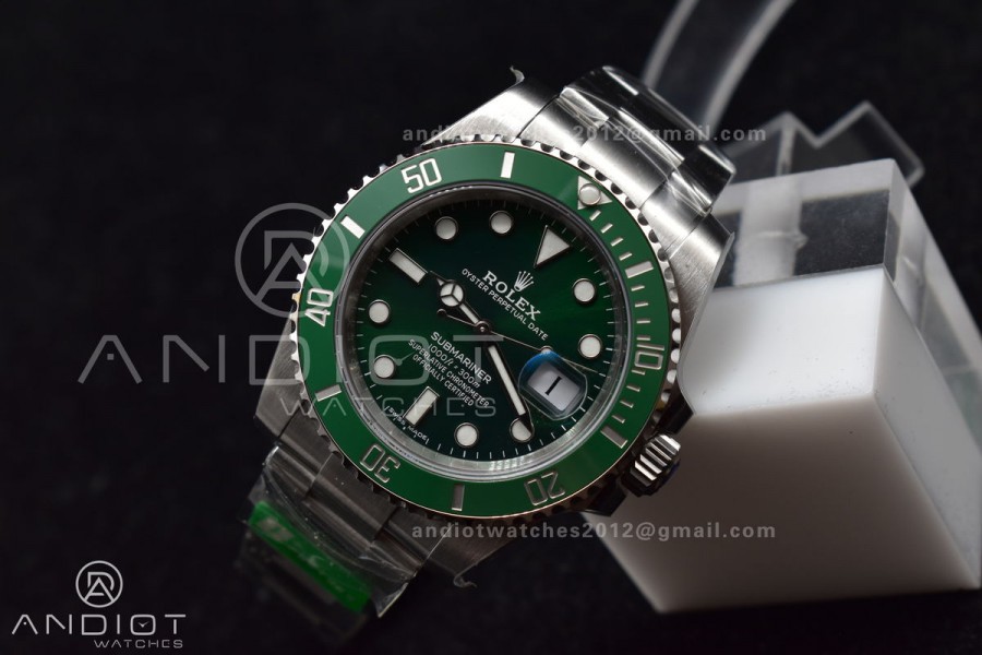 Submariner 116610 LV Green Ceramic C+F 904L 1:1 Best Edition On SS Bracelet VR3135