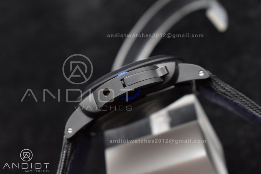 PAM1176 X Luminor GMT 44mm Carbon VSF 1:1 Best Edition Black Dial on Black Nato Strap P.9010 Super Clone