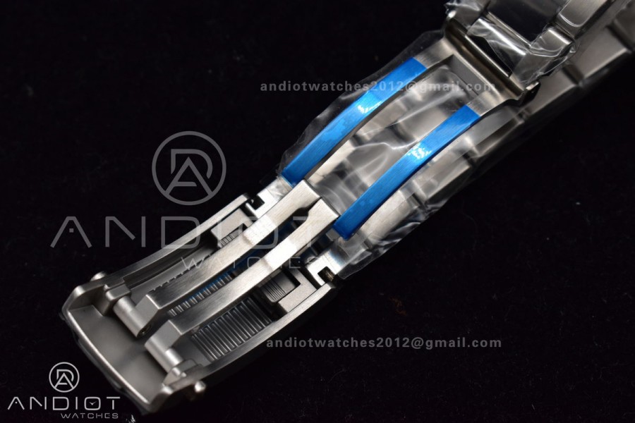 SuperOcean Automatic 44 TF 1:1 Best Edition Blue/White Dial on SS Bracelet A2824