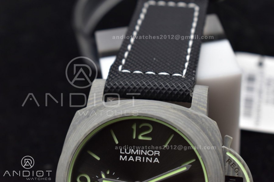 PAM1119 Lum. Marina Auto 44mm FC/NY VSF P9010