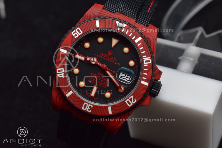 Submariner DIW Red Carbon VSF 1:1 Best Edition Black Dial on Black Nylon Strap VS3135