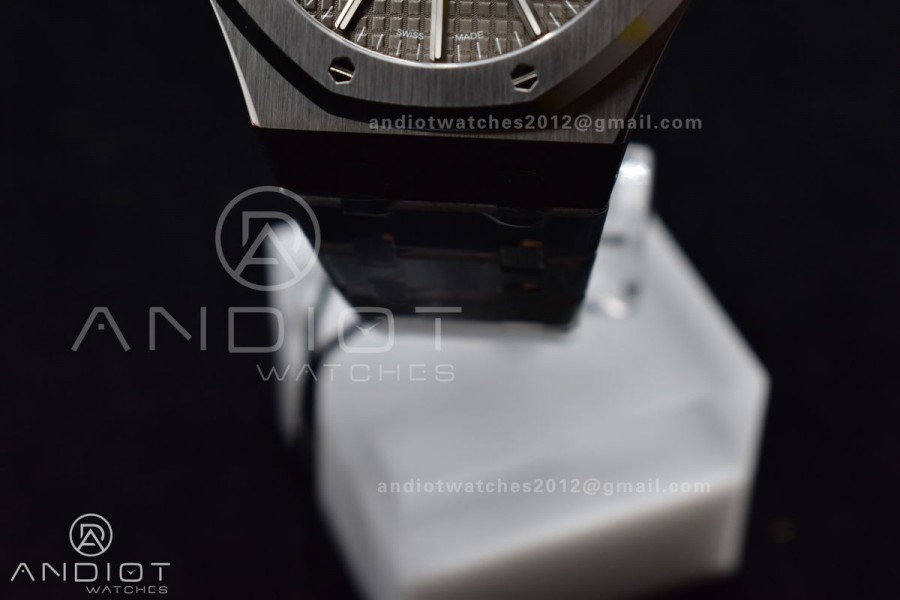 Royal Oak 41mm 15510 "50th Anniversary" SS ZF 1:1 Best Edition Gray Textured Dial on SS Bracelet A4302