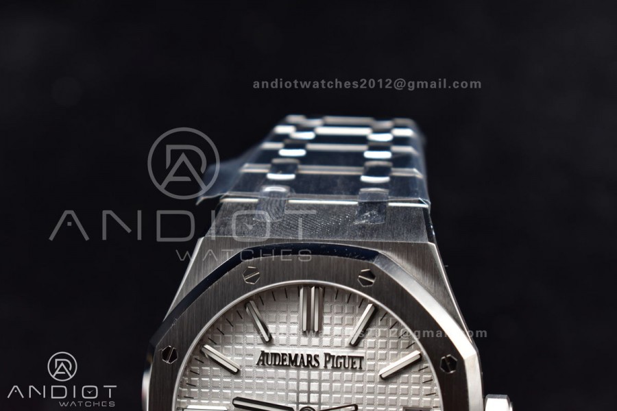 Royal Oak 41mm 15510 "50th Anniversary" SS ZF 1:1 Best Edition White Textured Dial on SS Bracelet A4302