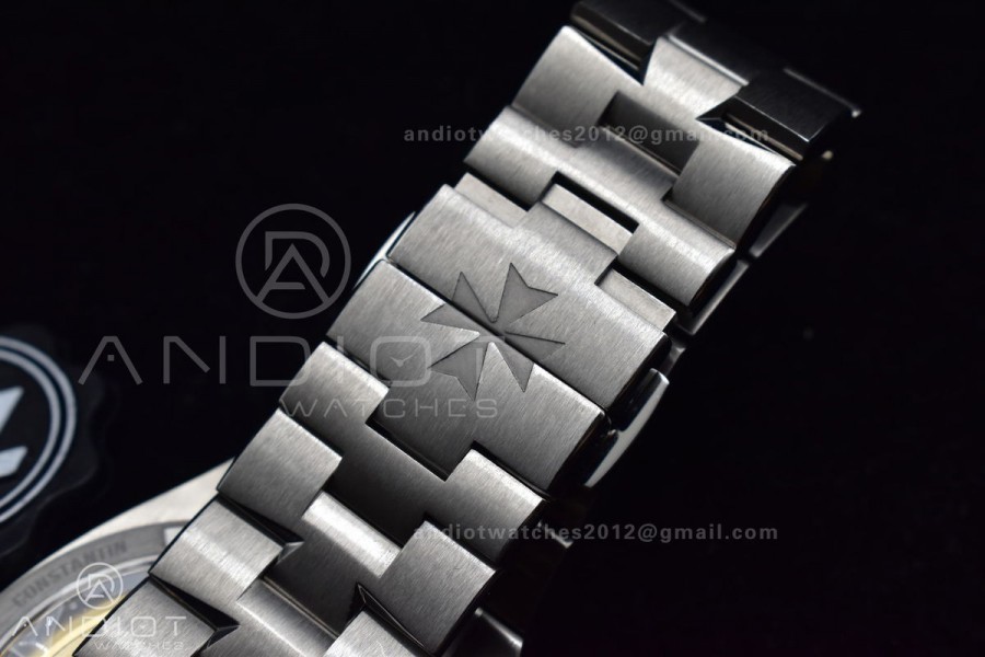 Overseas 4500V SS ZF 1:1 Best Edition Silver Dial on SS Bracelet A5100