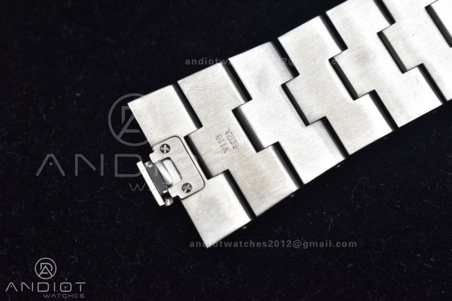 Overseas 4500V SS ZF 1:1 Best Edition Black Dial on SS Bracelet A5100