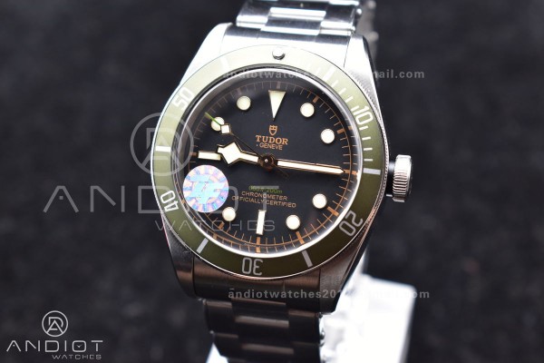Black Bay "Green" Exclusive to Harrods Z...