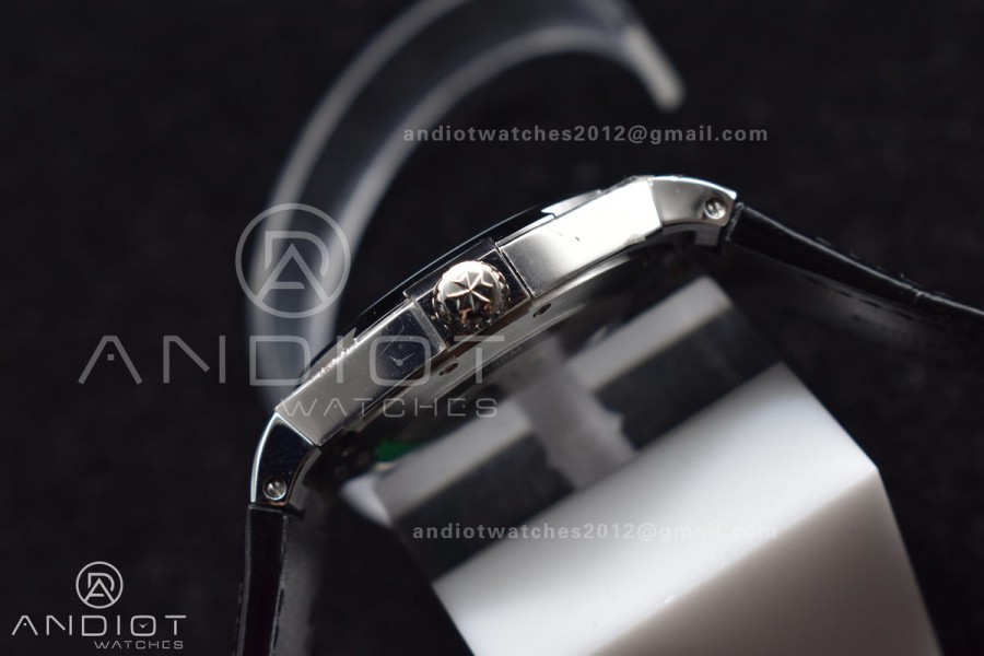Overseas SS 8F Maker Black Dial on Black Rubber Strap 