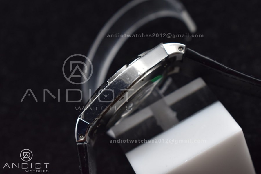 Overseas SS 8F Maker Black Dial on Black Rubber Strap 