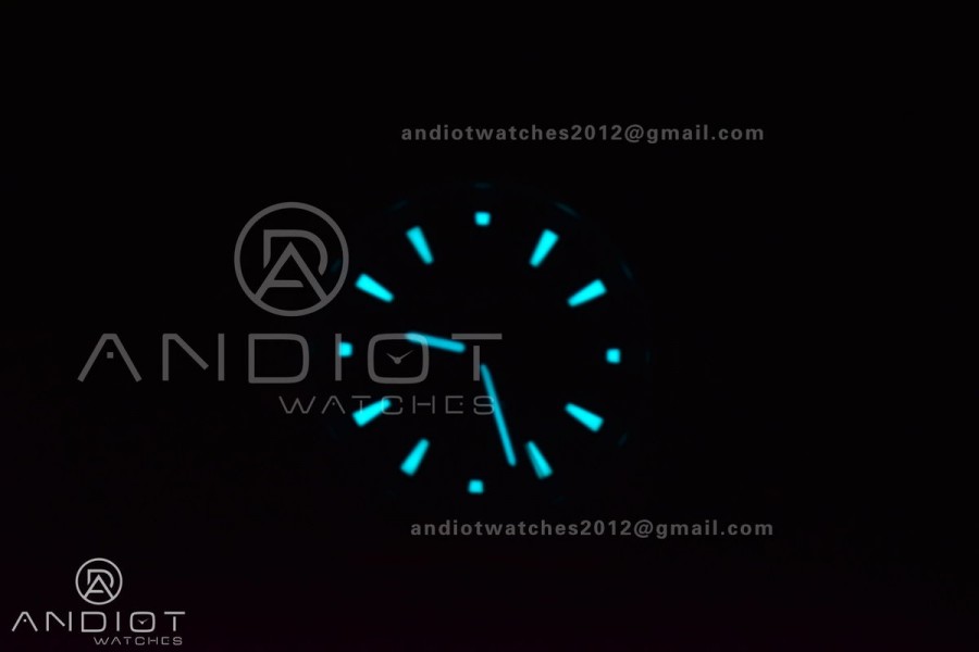 Overseas SS 8F Maker Black Dial on Black Rubber Strap 