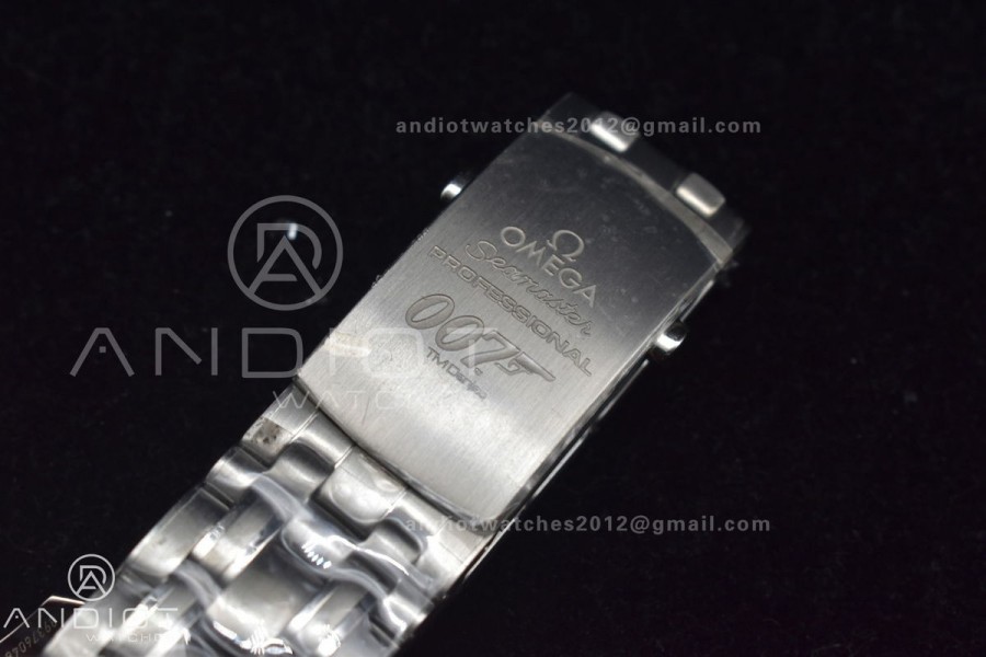 Seamaster Diver 300M SS "COMMANDER’S WATCH" AIF Limited Edition on SS Bracelet A2824 