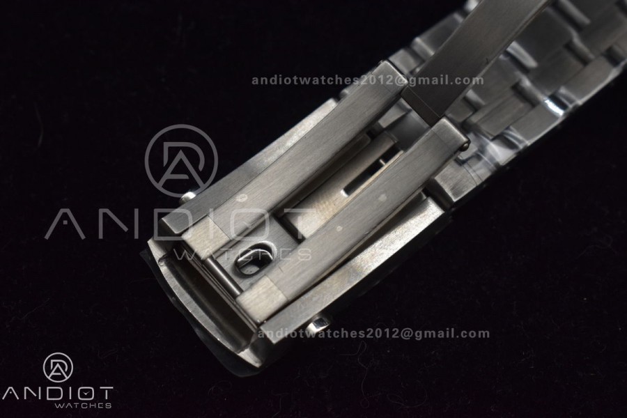 Seamaster Diver 300M SS "COMMANDER’S WATCH" AIF Limited Edition on SS Bracelet A2824 