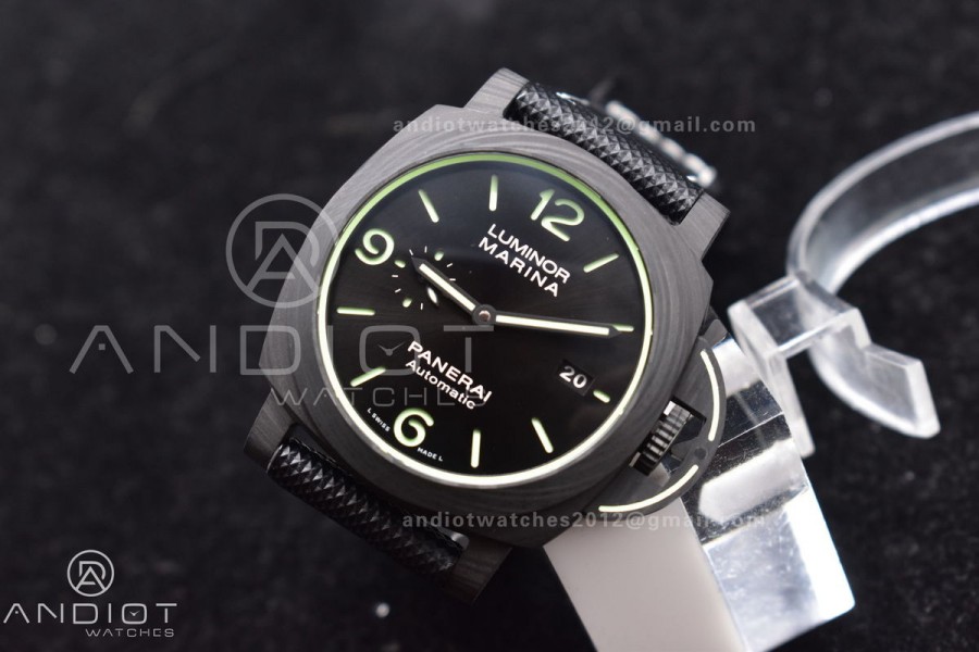 PAM1118 Lum. Marina Auto 44mm FC/NY VSF P9010