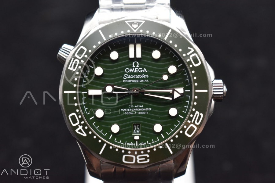 Seamaster Diver 300M VSF 1:1 Best Edition Green Ceramic Green Dial on SS Bracelet A8800 V2