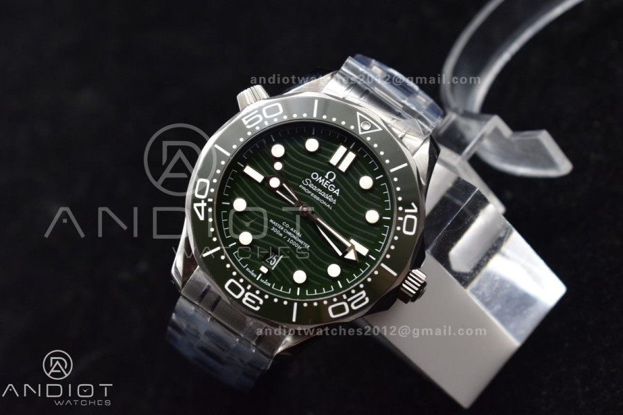 Seamaster Diver 300M VSF 1:1 Best Edition Green Ceramic Green Dial on SS Bracelet A8800 V2