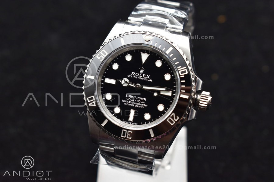 Submariner 41mm Clean 124060 No Date 904L Steel 3230 