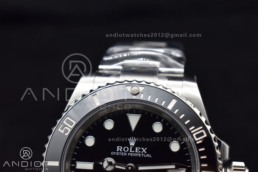 Submariner 41mm Clean 124060 No Date 904L Steel 3230 