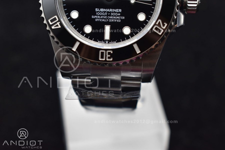 Submariner 41mm Clean 124060 No Date 904L Steel 3230 