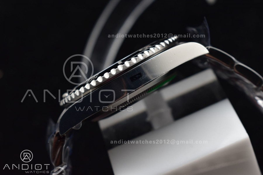 Submariner 41mm Clean 124060 No Date 904L Steel 3230 
