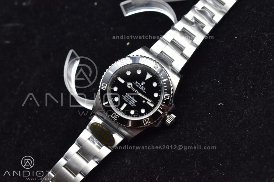 Submariner 41mm Clean 124060 No Date 904L Steel 3230 