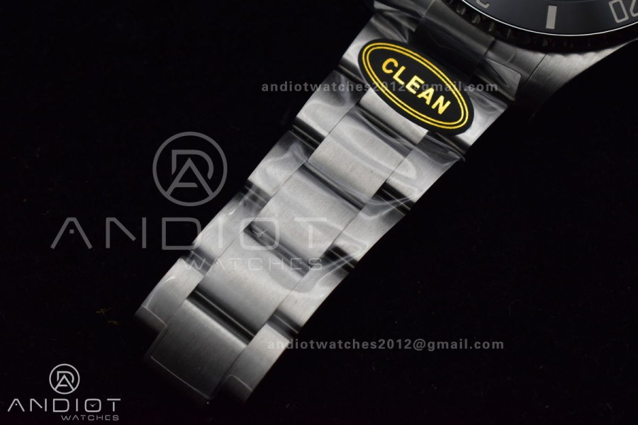 Submariner 41mm Clean 124060 No Date 904L Steel 3230 