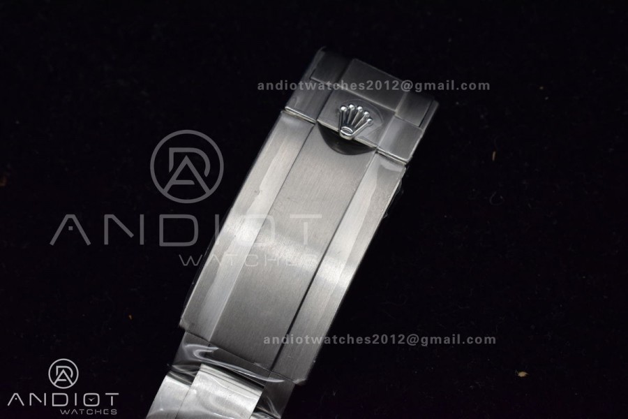 Submariner 41mm Clean 124060 No Date 904L Steel 3230 