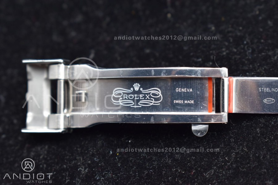 Submariner 41mm Clean 124060 No Date 904L Steel 3230 
