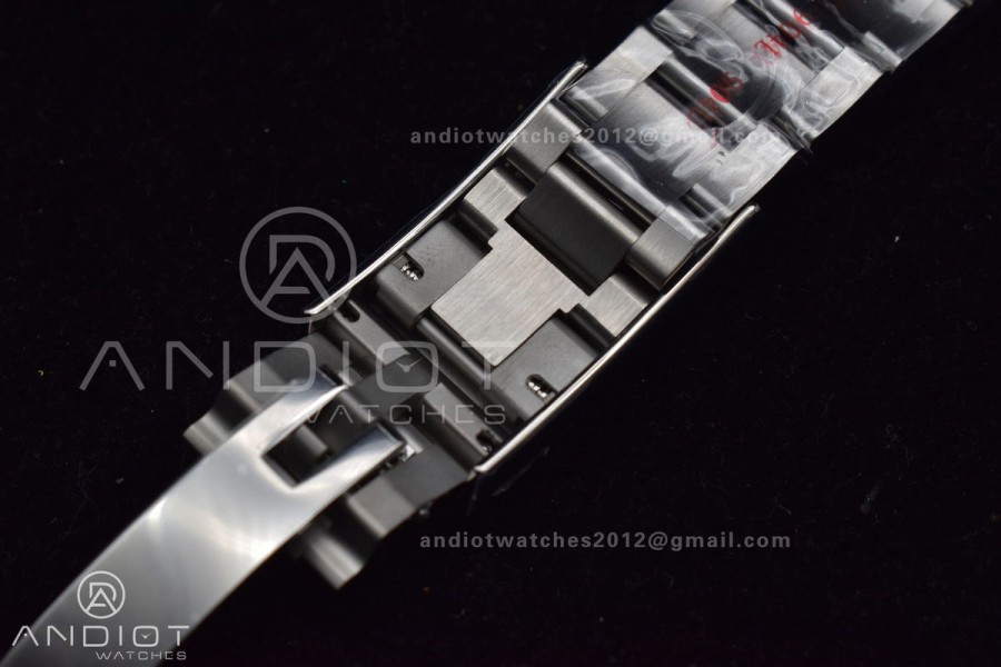 Submariner 41mm Clean 124060 No Date 904L Steel 3230 