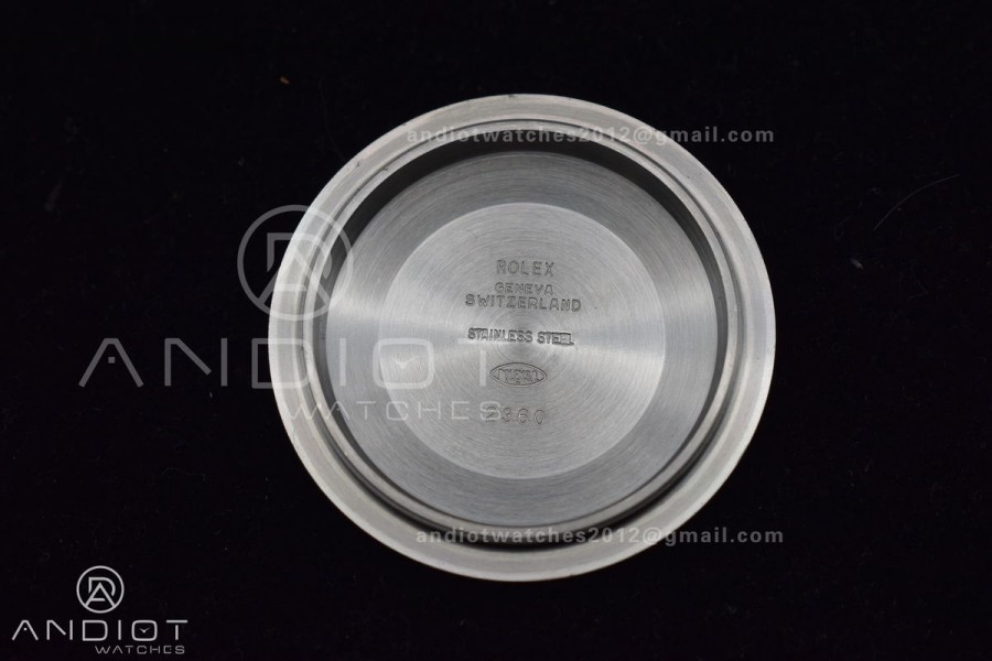 Submariner 41mm Clean 124060 No Date 904L Steel 3230 