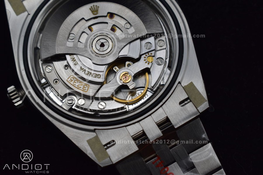 DateJust 41 126334 Clean 904L Steel Grey Stick Dial on Jubilee Bracelet 3235