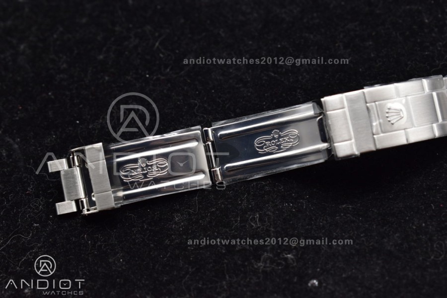 Submariner 16610 LV Green 904L Steel ARF1:1 Best Edition on SS Bracelet SH3135 V2
