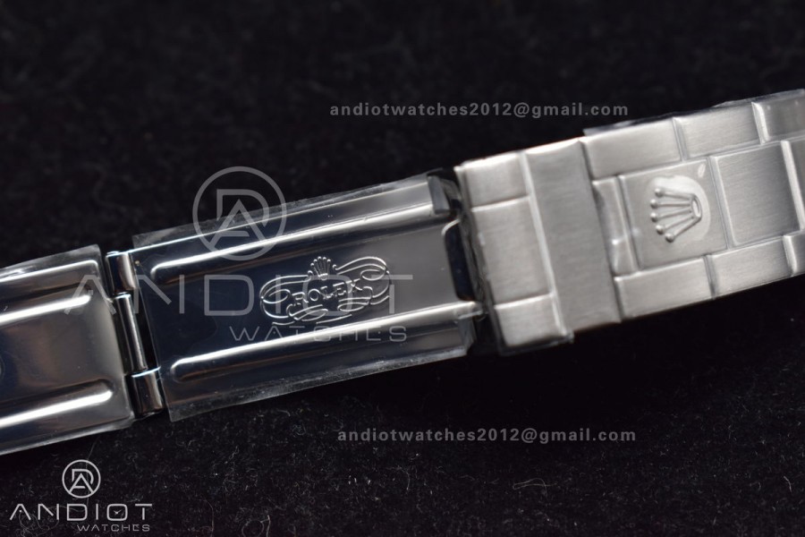 Submariner 16610 LV Green 904L Steel ARF1:1 Best Edition on SS Bracelet SH3135 V2