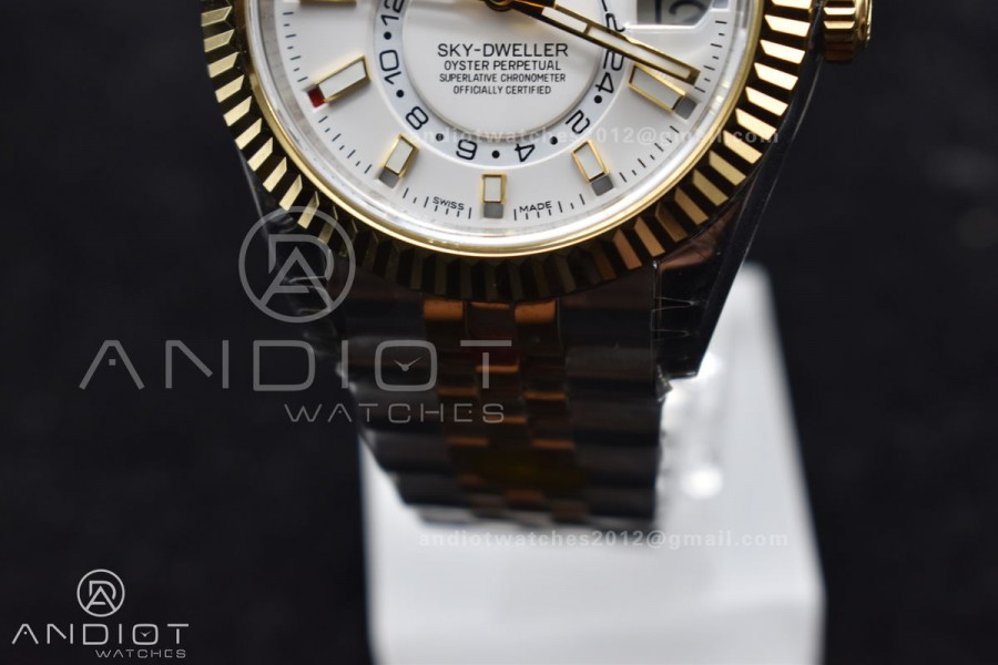 Skydweller SS/YG Noob Best Edition White Dial On SS/YG Bracelet A23J