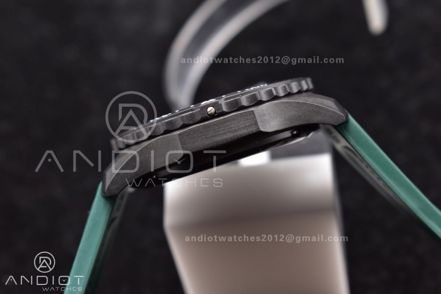 OF Factory Breilting Endurance Pro 44mm Green