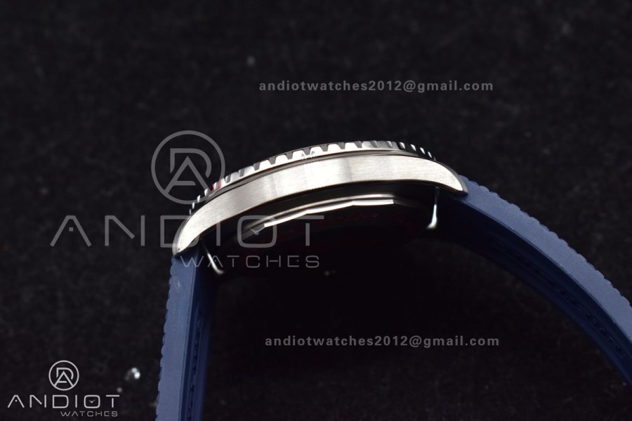 SuperOcean Automatic 42 SS BLSF 1:1 Best Edition White Dial on Blue Rubber Strap A2824
