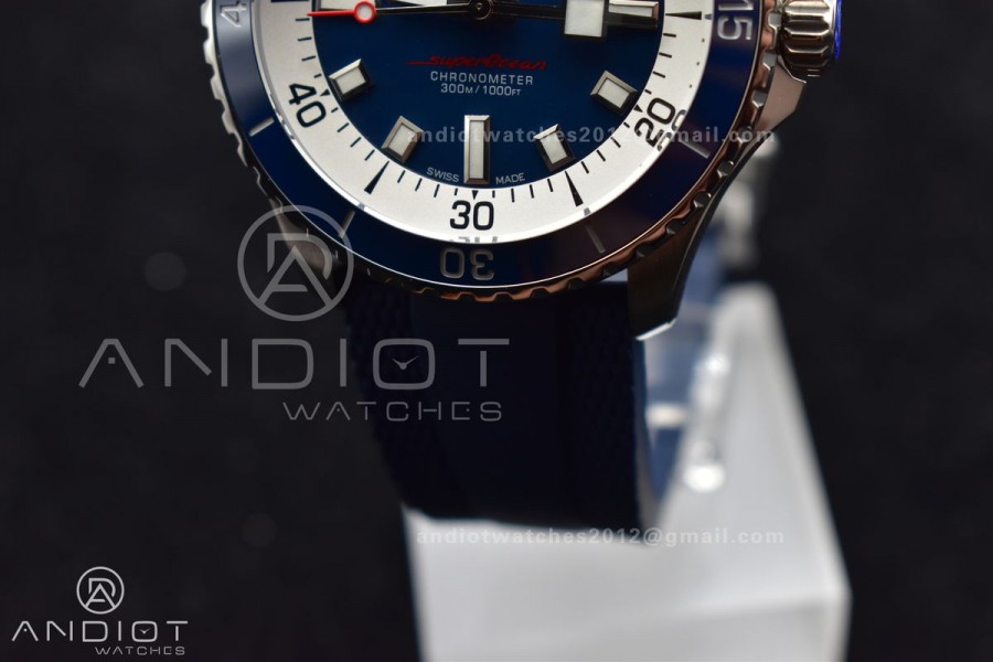 SuperOcean Automatic 42 SS BLSF 1:1 Best Edition Blue Dial on Blue Rubber Strap A2824