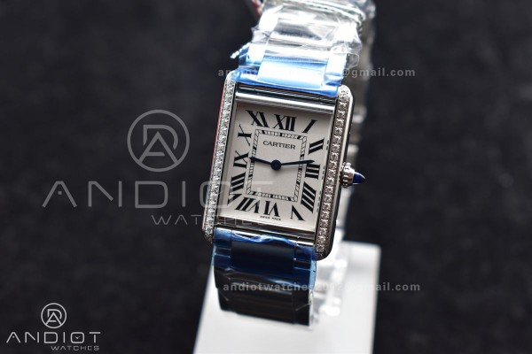 Tank Solo 27.5mm K11F SS White Dial With Diamond B...