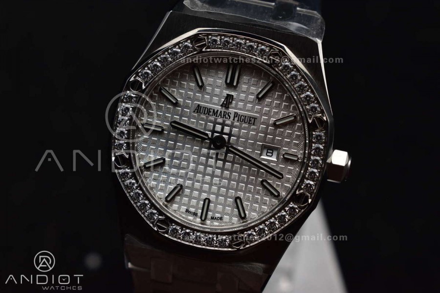 Lady Royal Oak 33mm 67651 SS/Diamond Bezel V7F 1:1 White Textured Dial On Stainless Strap Ronda Quartz to AP Cal.2713