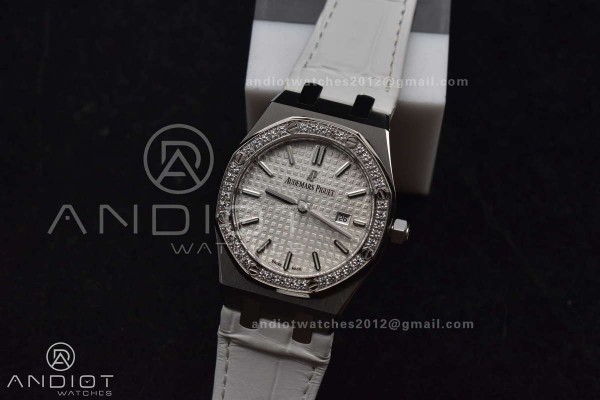 Lady Royal Oak 33mm 67651 SS/Diamond Bezel V7F 1:1...