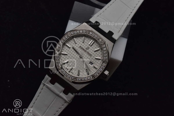 Lady Royal Oak 33mm 67651 SS/Diamond Bezel V7F 1:1...