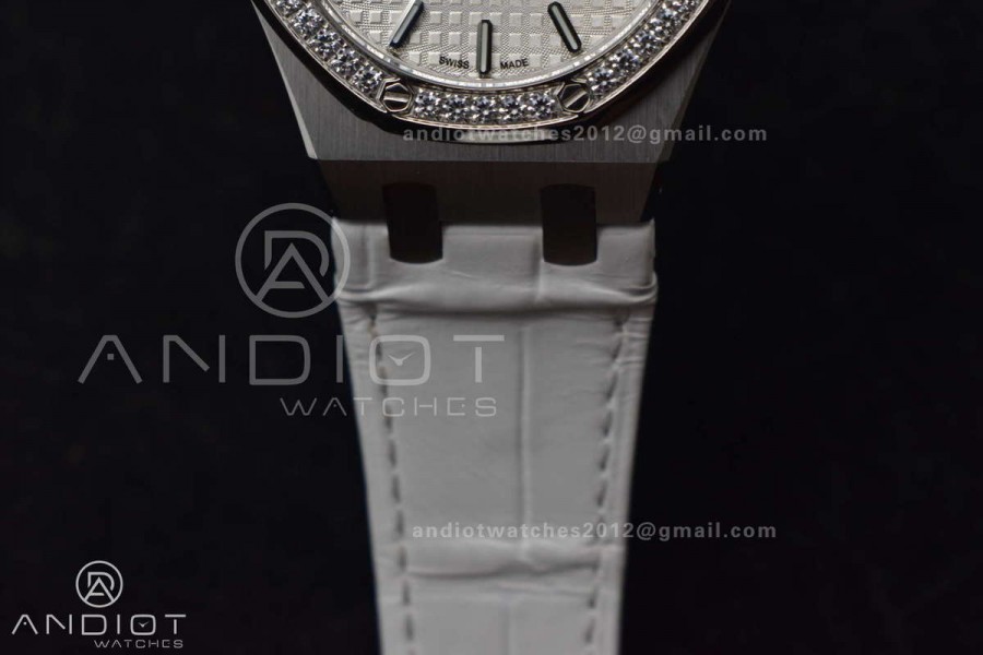 Lady Royal Oak 33mm 67651 SS/Diamond Bezel V7F 1:1 White Textured Dial On White Croco Leather Strap Ronda Quartz to AP Cal.2713