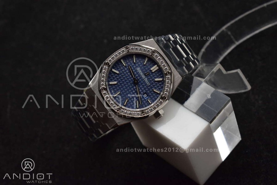 Lady Royal Oak 33mm 67651 SS/Diamond Bezel V7F 1:1 Blue Textured Dial on SS Bracelet Ronda Quartz to AP Cal.2713