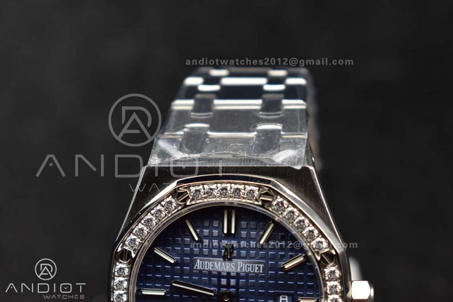 Lady Royal Oak 33mm 67651 SS/Diamond Bezel V7F 1:1 Blue Textured Dial on SS Bracelet Ronda Quartz to AP Cal.2713