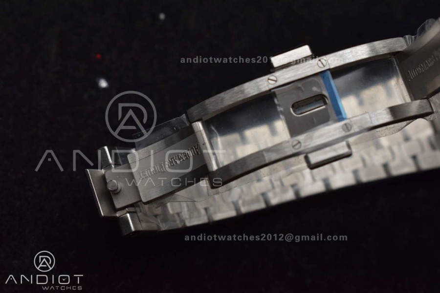 Lady Royal Oak 33mm 67651 SS V7F 1:1 Best Edition Black Textured Dial on SS Bracelet Ronda Quartz to AP Cal.2713