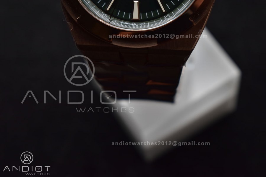 Overseas 4500V RG 8F 1:1 Best Edition Green Dial on RG Bracelet A5100
