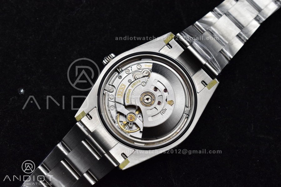 Oyster Perpetual 124300 36mm VSF 1:1 Best Edition 904L Steel Red Dial VS3230 V2