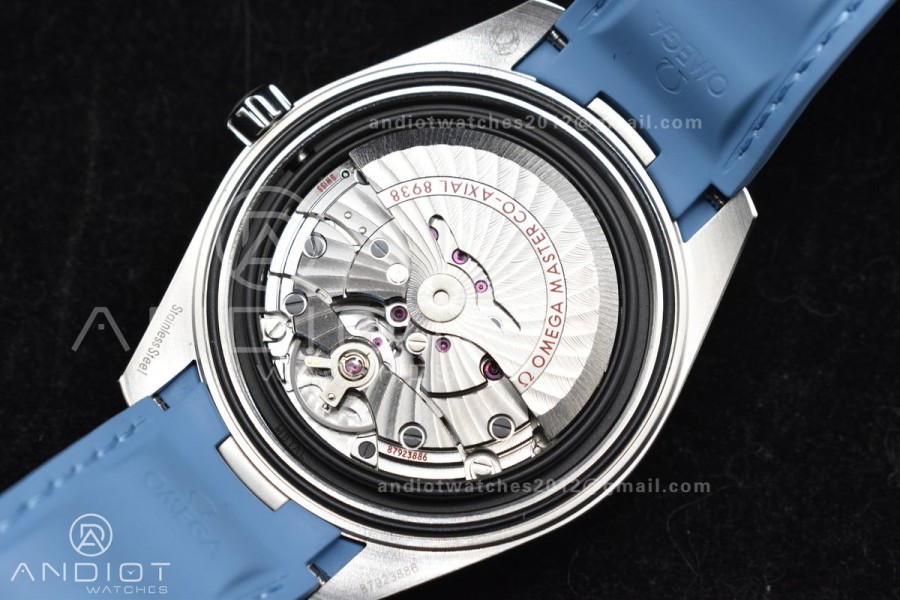 Aqua Terra GMT Worldtimer 43mm VSF 1:1 Best Edition Summer Blue Dial on Blue Rubber Strap A8938 Super Clone