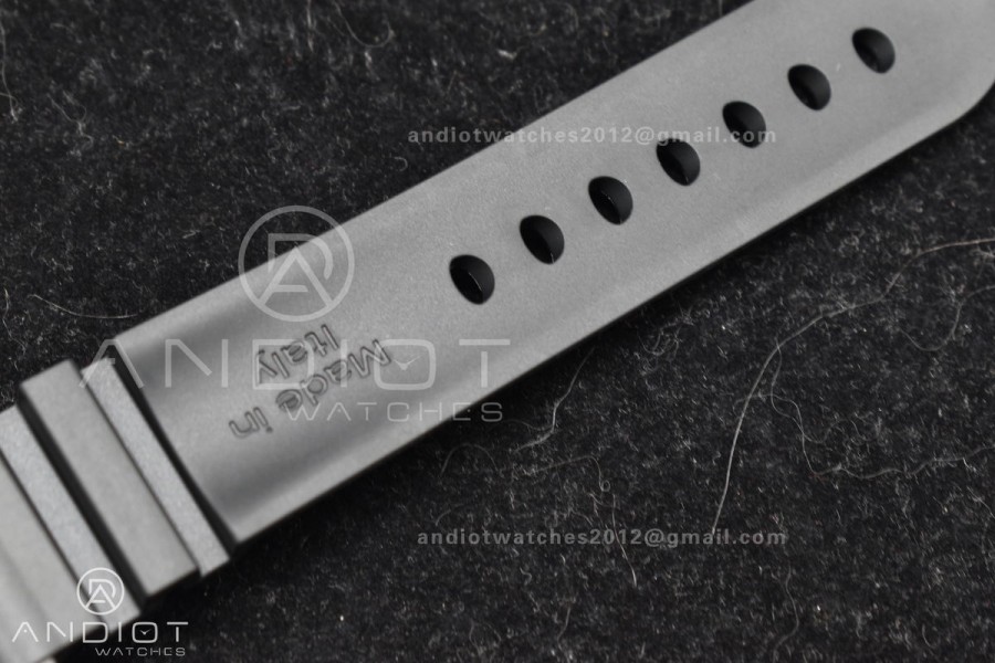 PAM2231 Carbotech 42mm VSF Best Edition Black Dial on Rubber Strap P.900 Clone