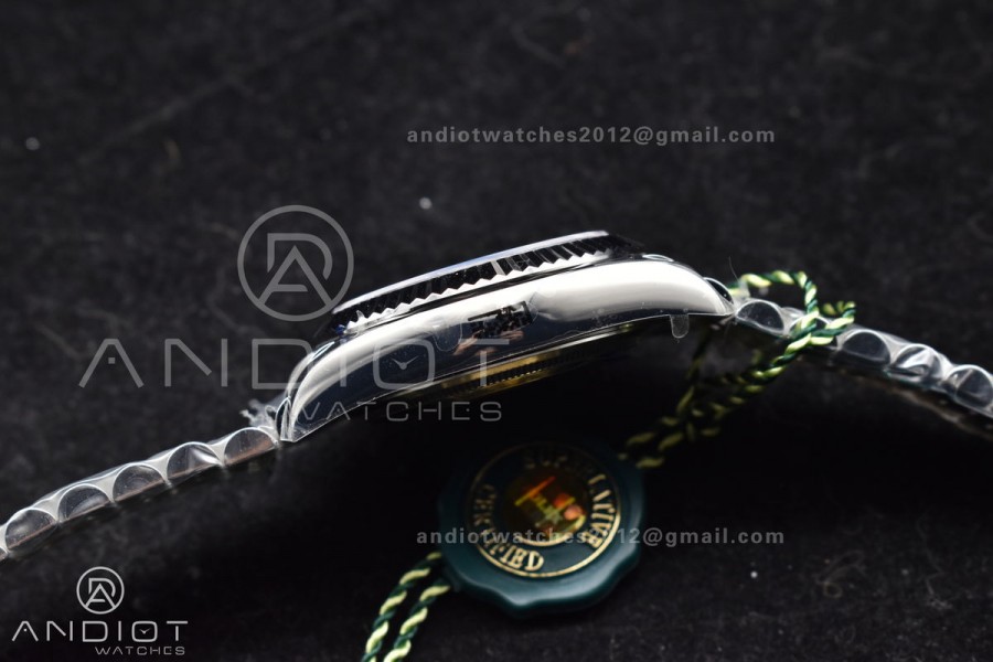 Sky-Dweller 326934 904L SS ZF 1:1 Best Edition White Dial on SS Jubilee Bracelet A2824